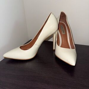 Steve Madden White Heels Classic Stiletto Pumps